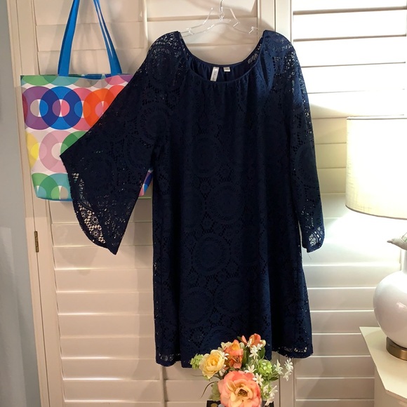 Tacera Dresses & Skirts - Tacera navy dress 👗 stretch lace! LOVELY